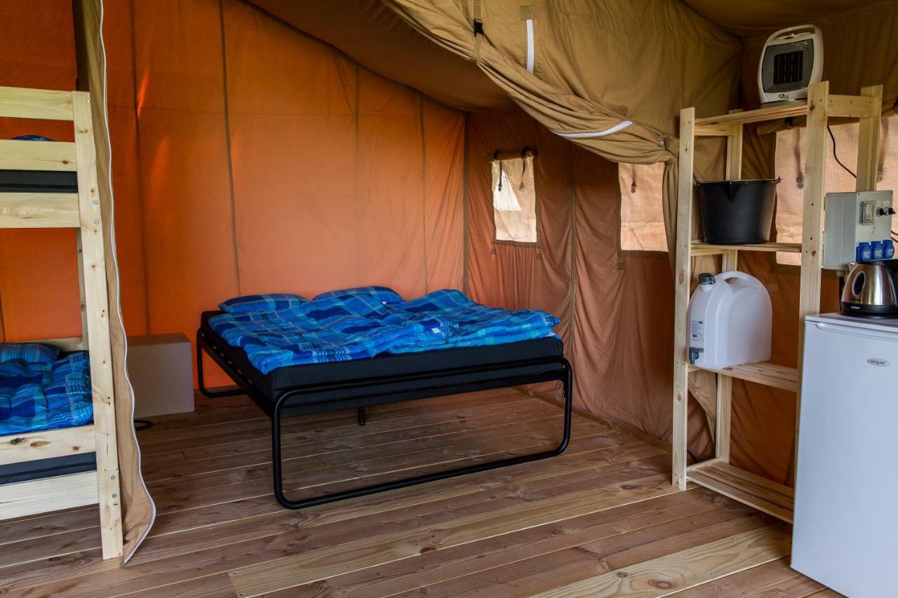 Hotel Safari Tent At Camping Le Roptai Rochefort Zewnętrze zdjęcie