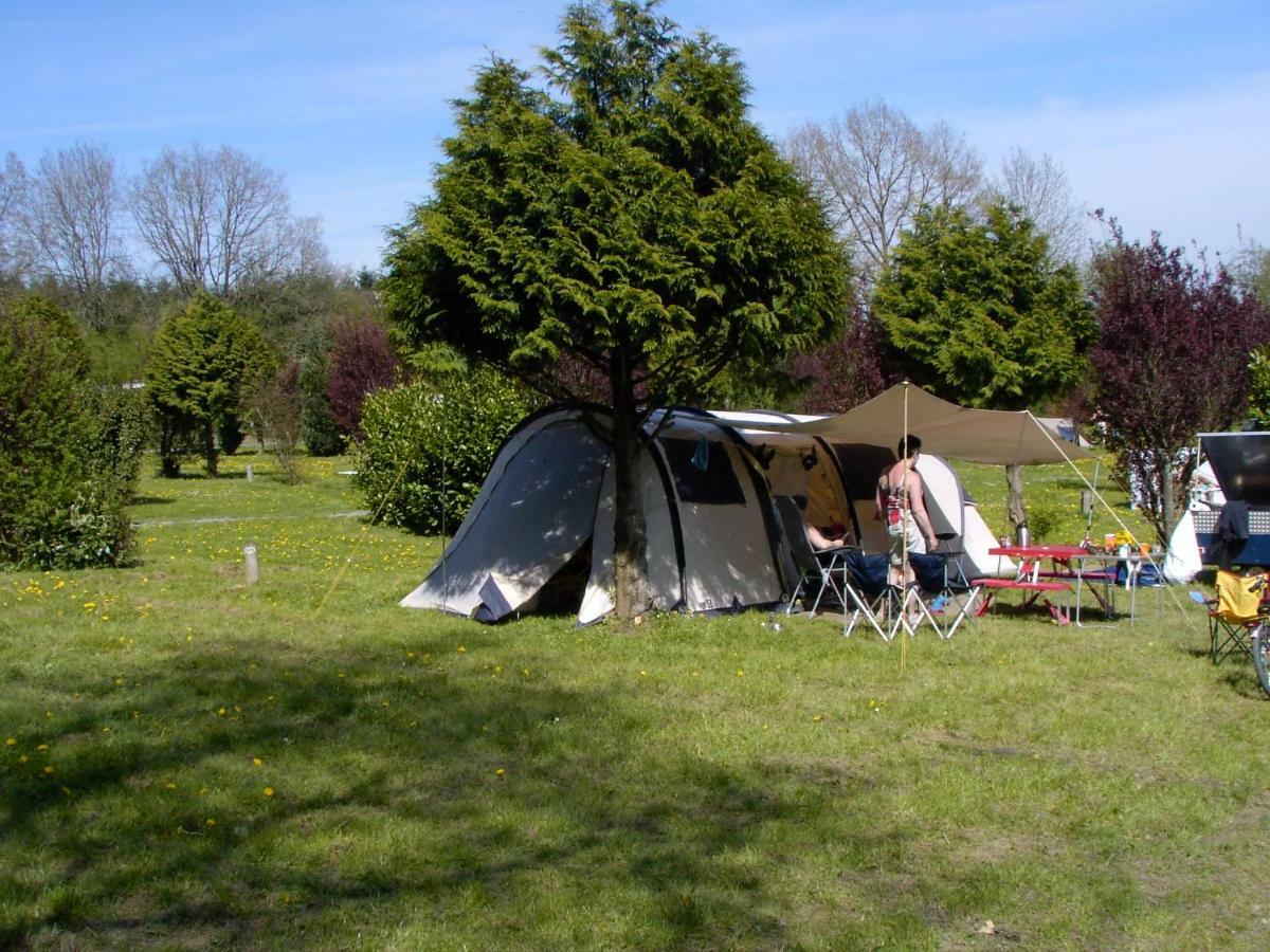 Hotel Safari Tent At Camping Le Roptai Rochefort Zewnętrze zdjęcie