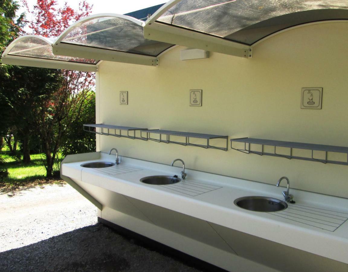 Hotel Safari Tent At Camping Le Roptai Rochefort Zewnętrze zdjęcie